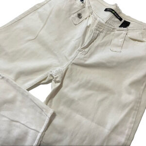 𝅺⭐️ 3/$25 ⭐️ DKNY Unique White Jeans with V Waistline Size 10